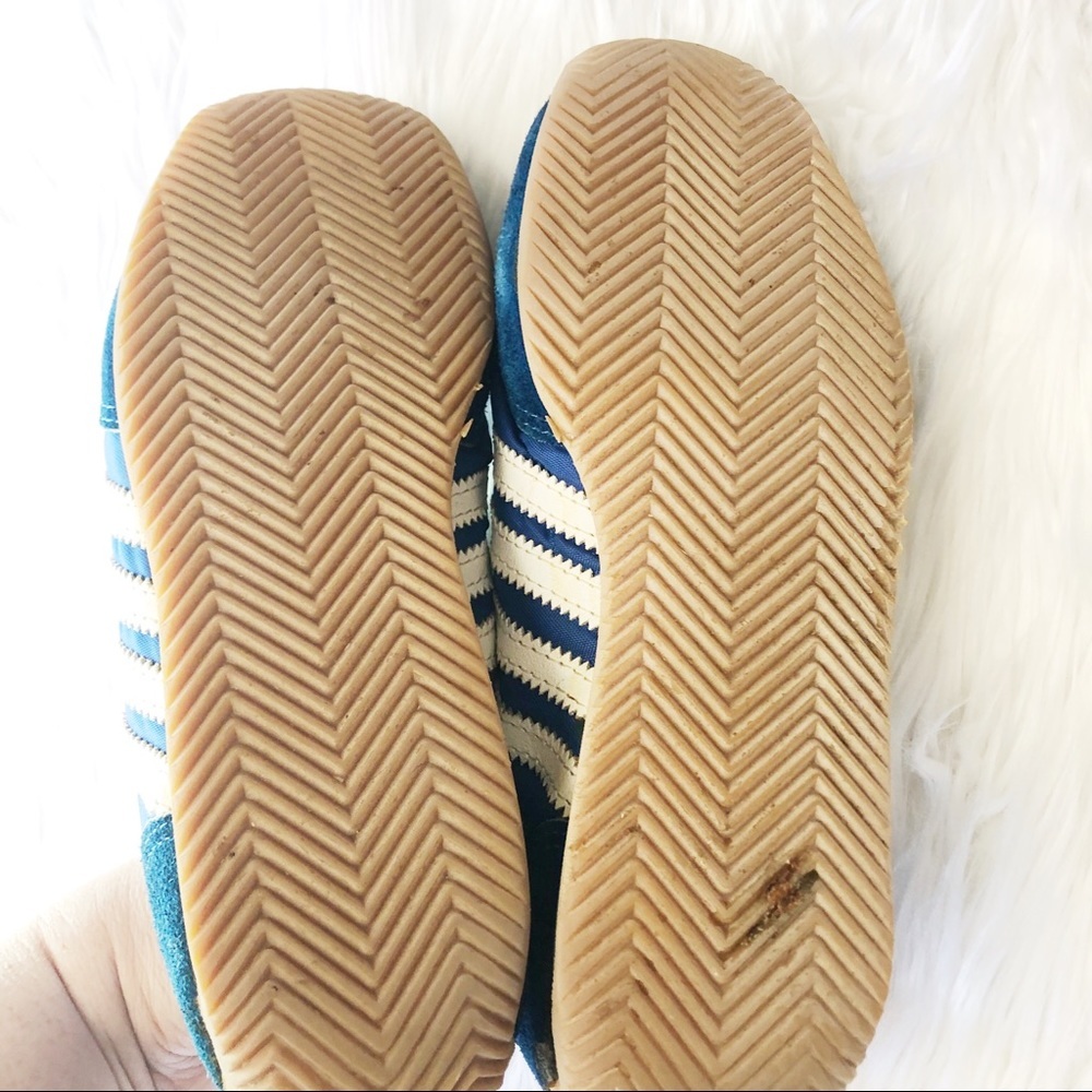 Vintage-inspired Blue White Cheetah Lace Up Sneakers Sz 5 (Runs Big) - Picture 7 of 8